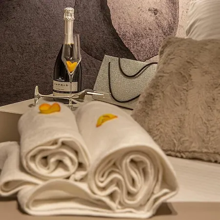 Villa Luxury One Way