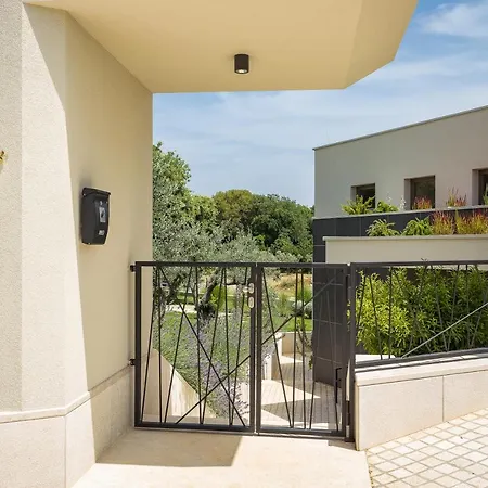 Luxury One Way Villa Banjole