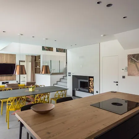 One Way Istria Luxury Family With Heated Pool Included 班约勒