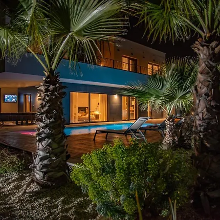 One Way Istria Luxury Family With Heated Pool Included Banjole