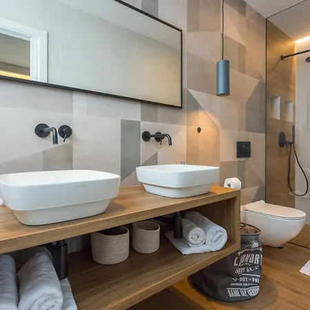Luxury One Way Villa Banjole