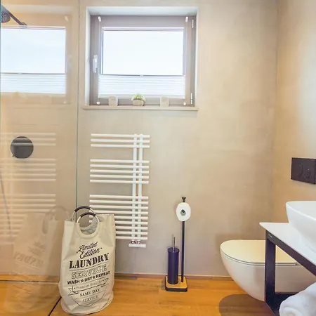 别墅 One Way Istria Luxury Family With Heated Pool Included 班约勒