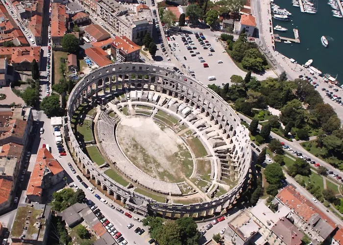 Luxury One Way * Banjole