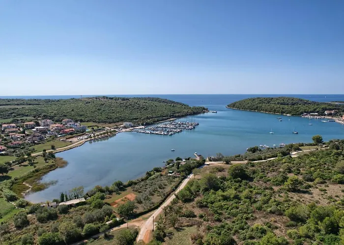 Luxury One Way * Banjole