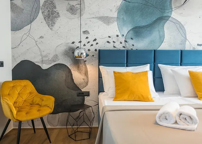 Luxury One Way Vila *