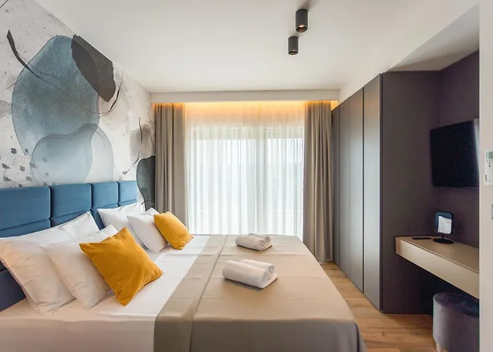 Luxury One Way Vila *