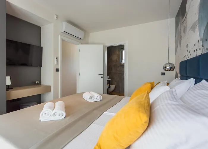 Luxury One Way Vila Banjole