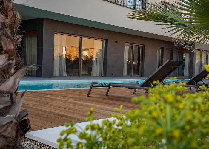 Vila Luxury One Way Banjole